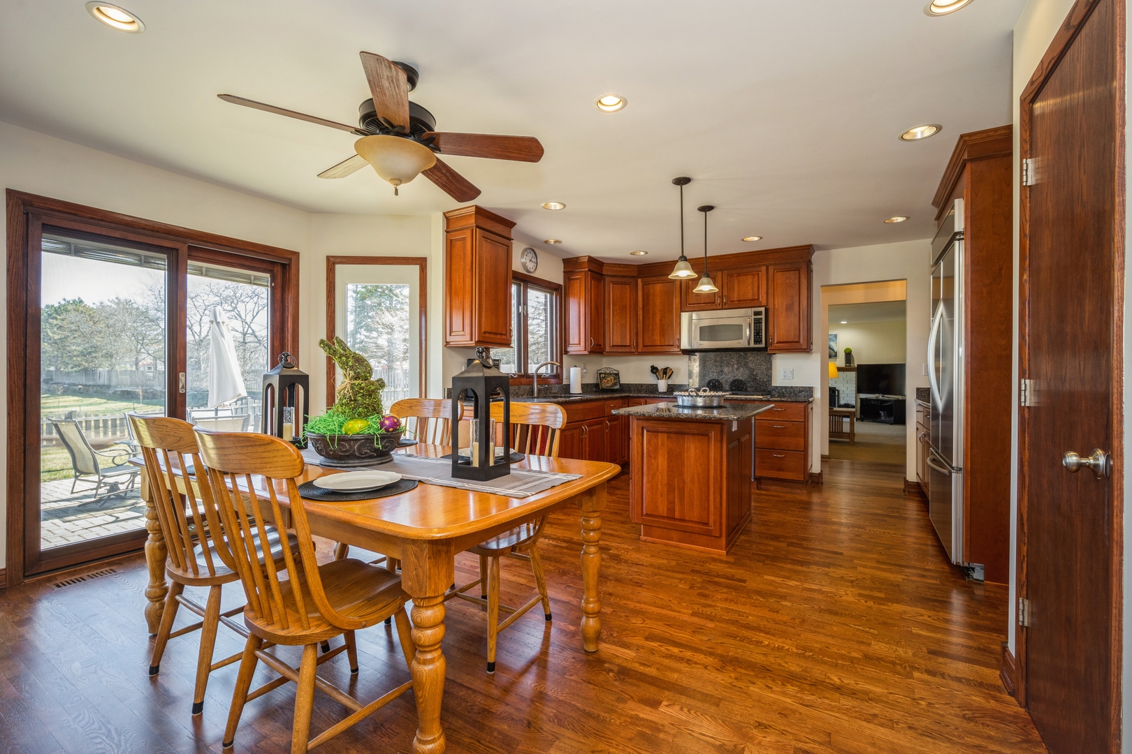 1013 Elmdale Road Glenview, IL 60025 - Photo 8 of 30