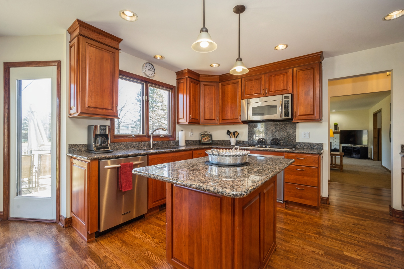 1013 Elmdale Road Glenview, IL 60025 - Photo 9 of 30