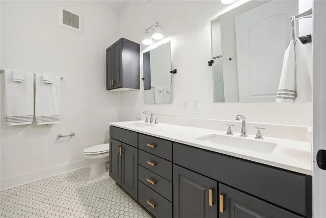 $2,500 | 4704 Sunset Trail, Unit 2301, Austin, TX 78745