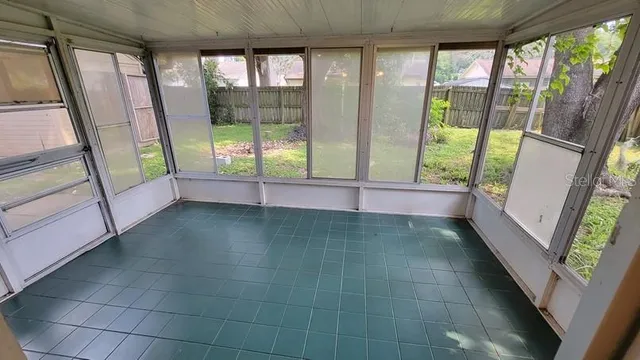 a view of entryway with an outdoor area