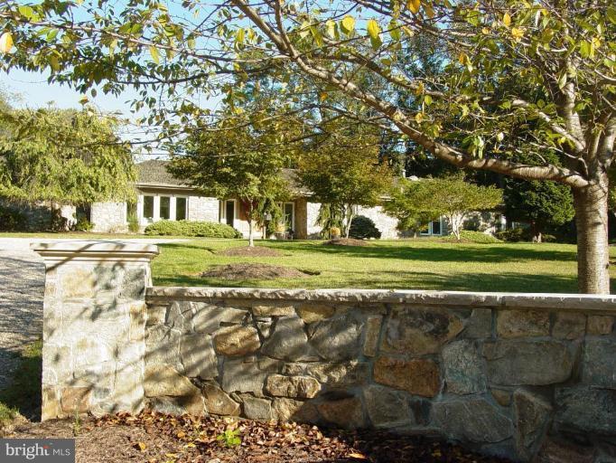 7801 Brickyard Road Potomac, MD 20854 - Photo 2 of 17 Exterior #2