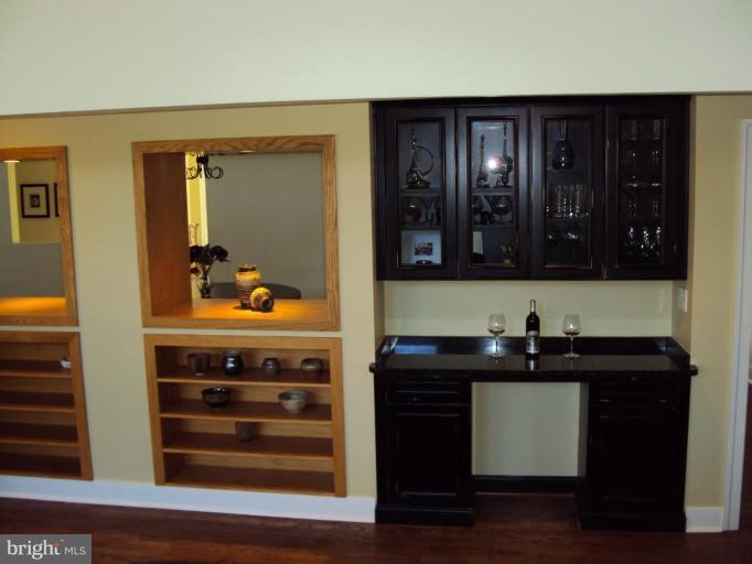 7801 Brickyard Road Potomac, MD 20854 - Photo 10 of 17 Unique #1