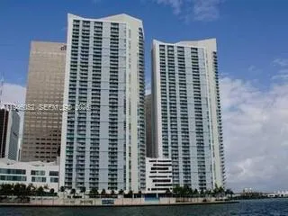 $2,400 | 325 South Biscayne Boulevard, Unit 2120, Miami, FL 33131