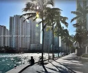 $2,400 | 325 South Biscayne Boulevard, Unit 2120, Miami, FL 33131