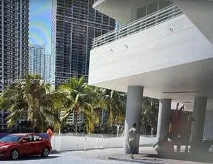 $2,400 | 325 South Biscayne Boulevard, Unit 2120, Miami, FL 33131