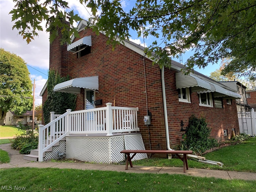189 Ambrose Avenue Northwest Canton, OH 44708 - Photo 2 of 10