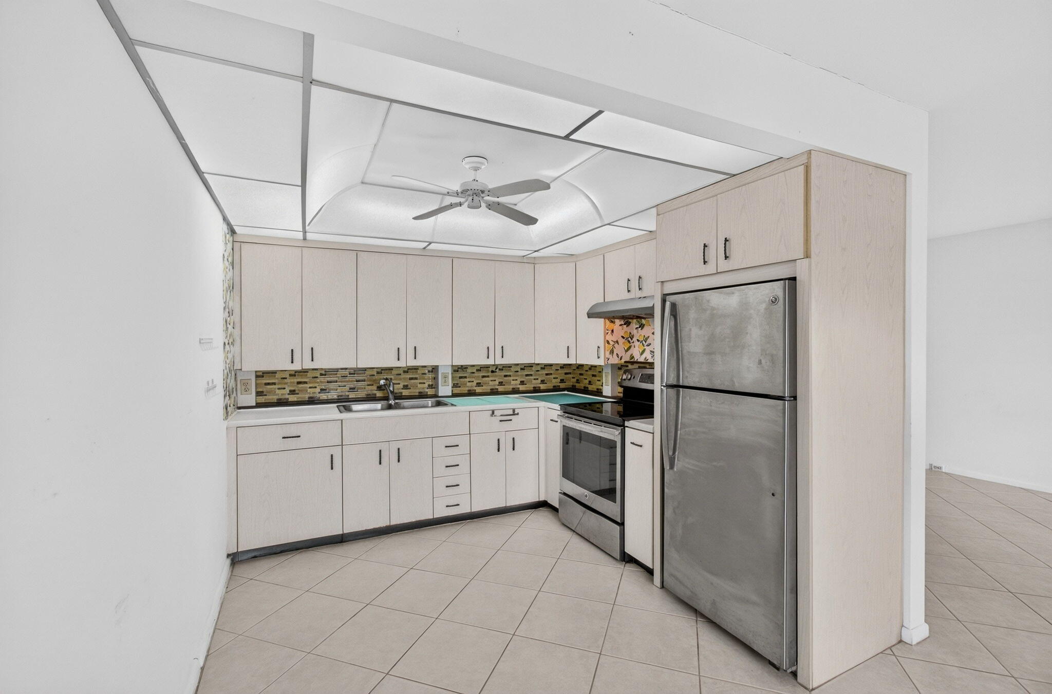 4039 Hythe A Boca Raton, FL 33434 - Photo 32 of 108 20-web-or-mls-DSC_3926