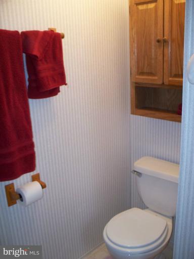 13301 Winchester Road Southwest Cumberland, MD 21502 - Photo 9 of 15 Bath