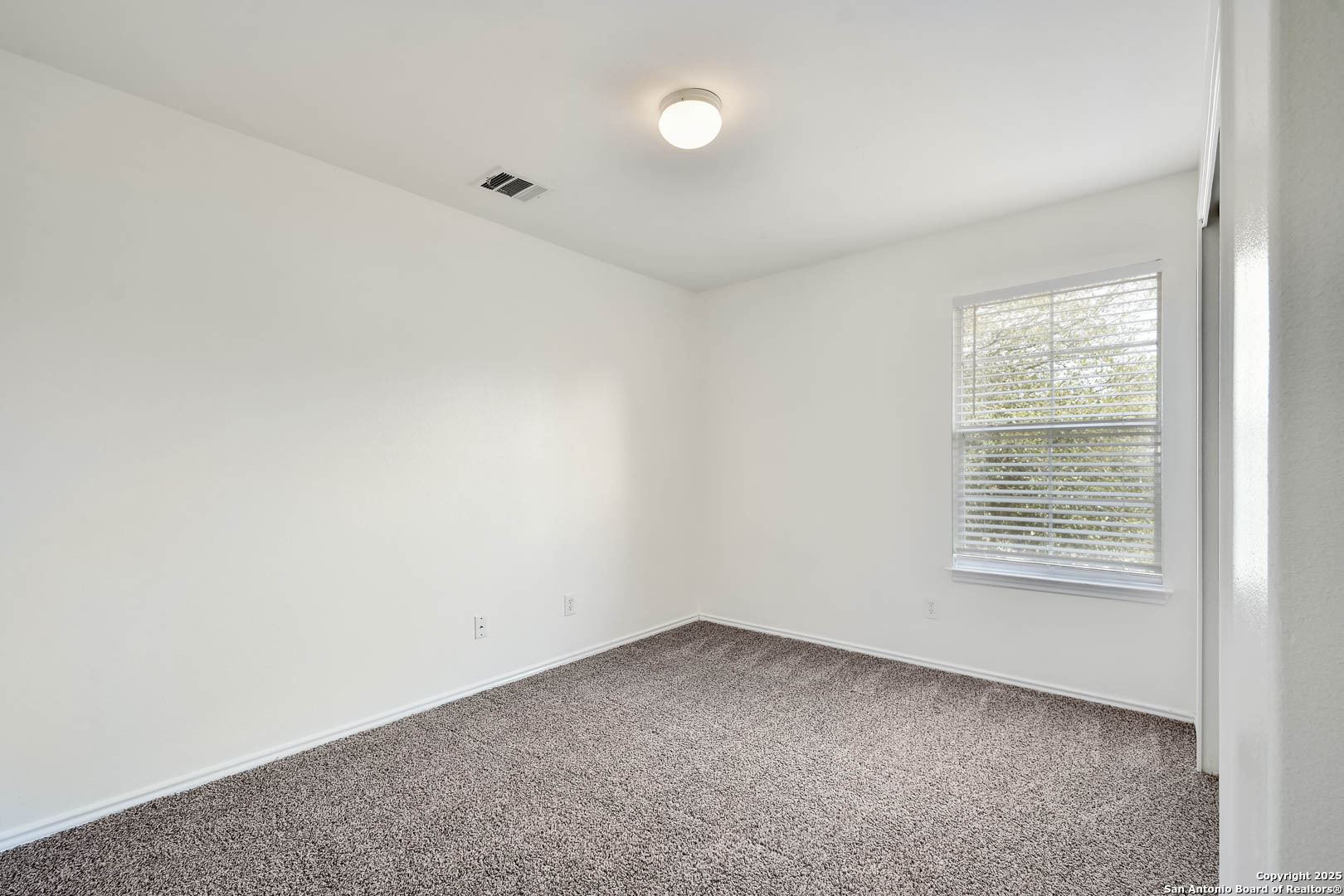 10239 Round Rock Way Universal City, TX 78148 - Photo 14 of 17