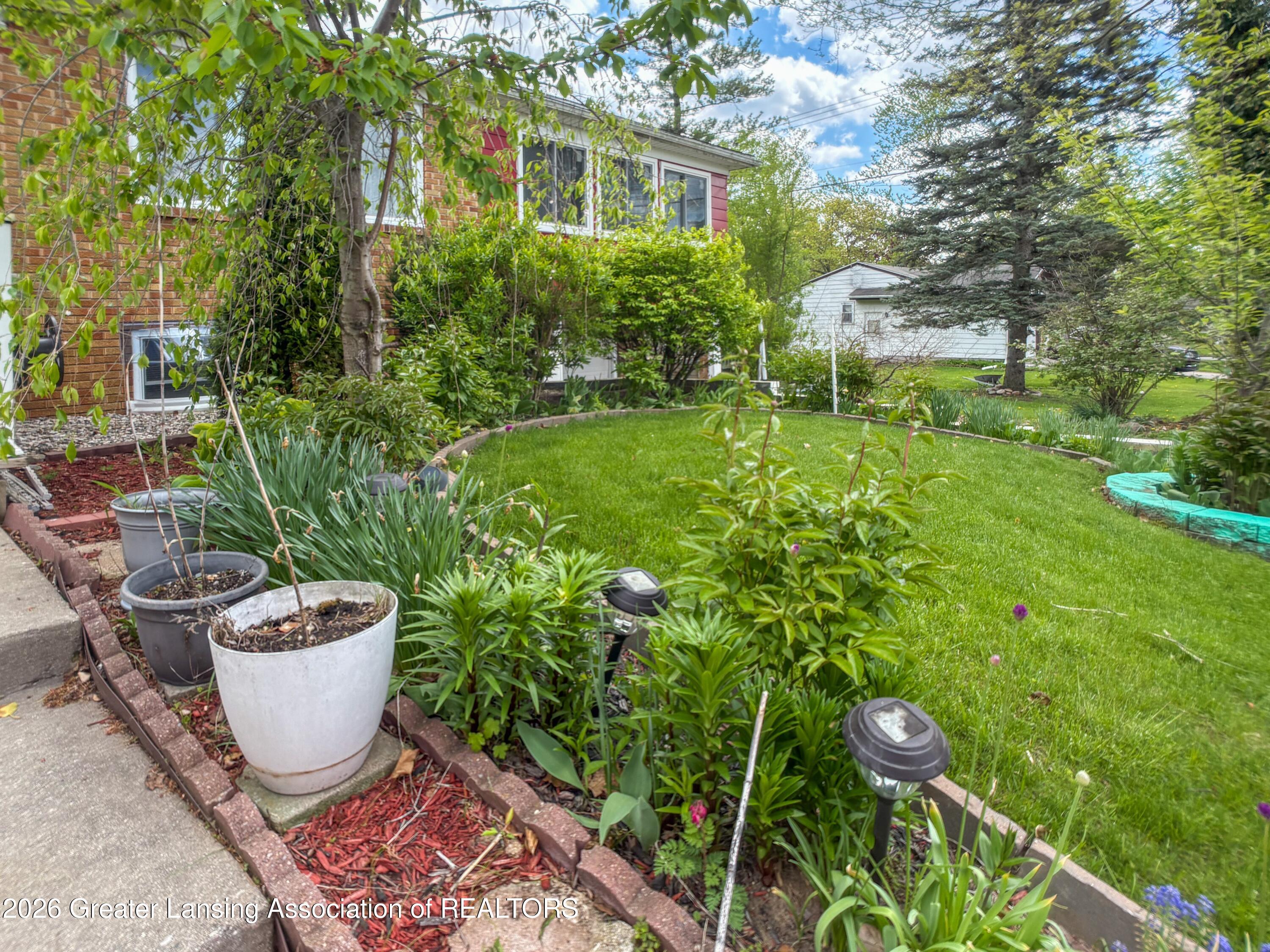 2801 Chatham Road Lansing, MI 48910 - Photo 7 of 50 IMG_5646