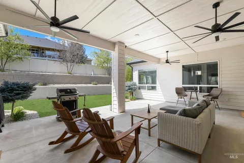 $840,000 | 3483 South Grenze Way, Meridian, ID 83642