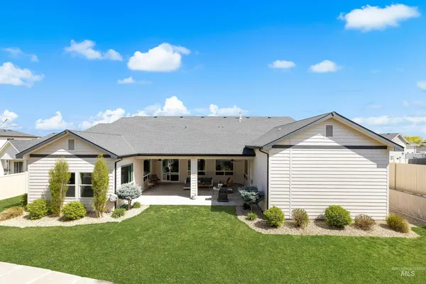$840,000 | 3483 South Grenze Way, Meridian, ID 83642