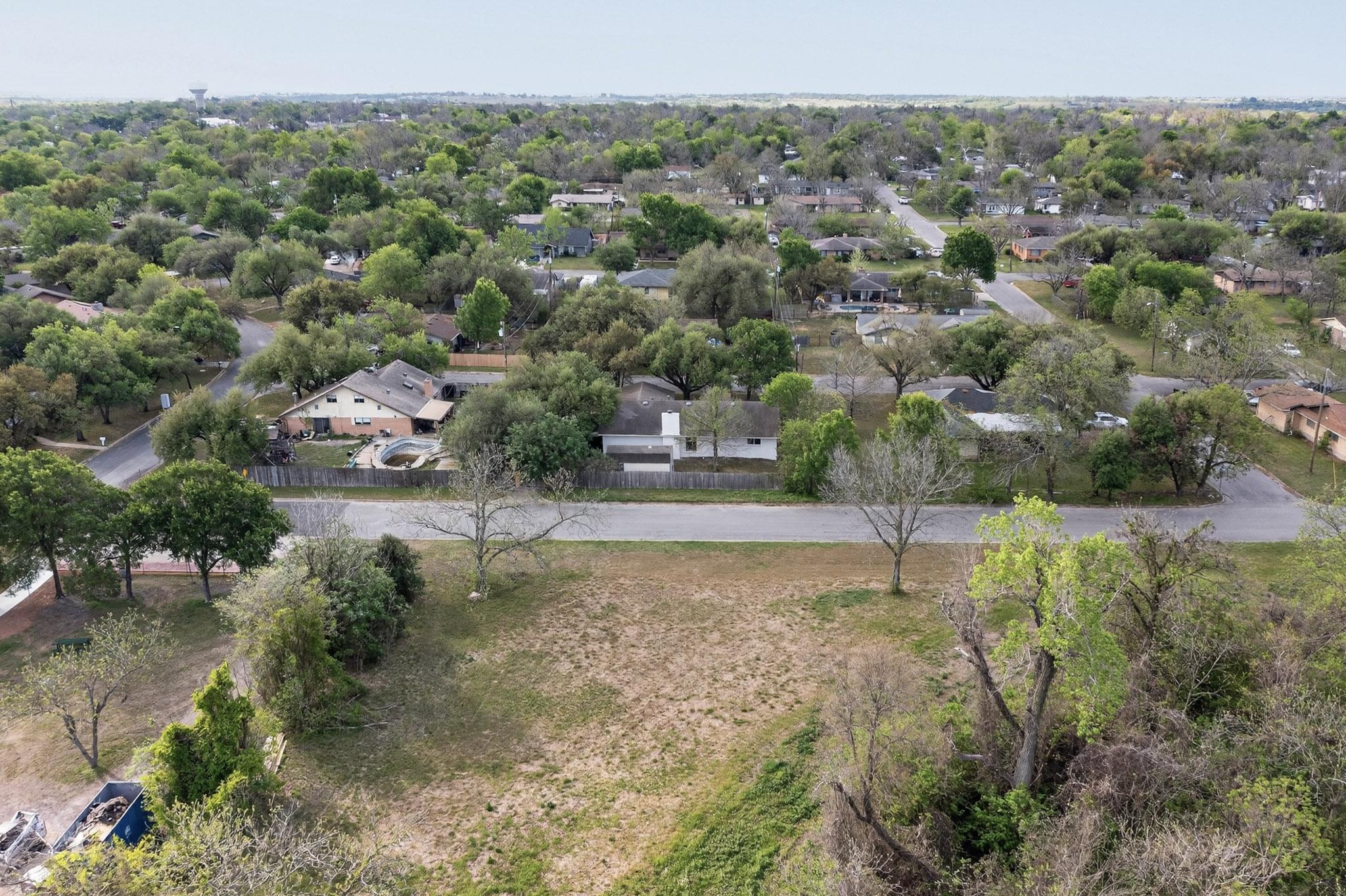 812 George Street Taylor, TX 76574 - Photo 30 of 34 Aerial view of residential area