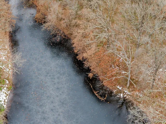 $325,000 | 18890 Oakwood Lane, Benld, IL 62009