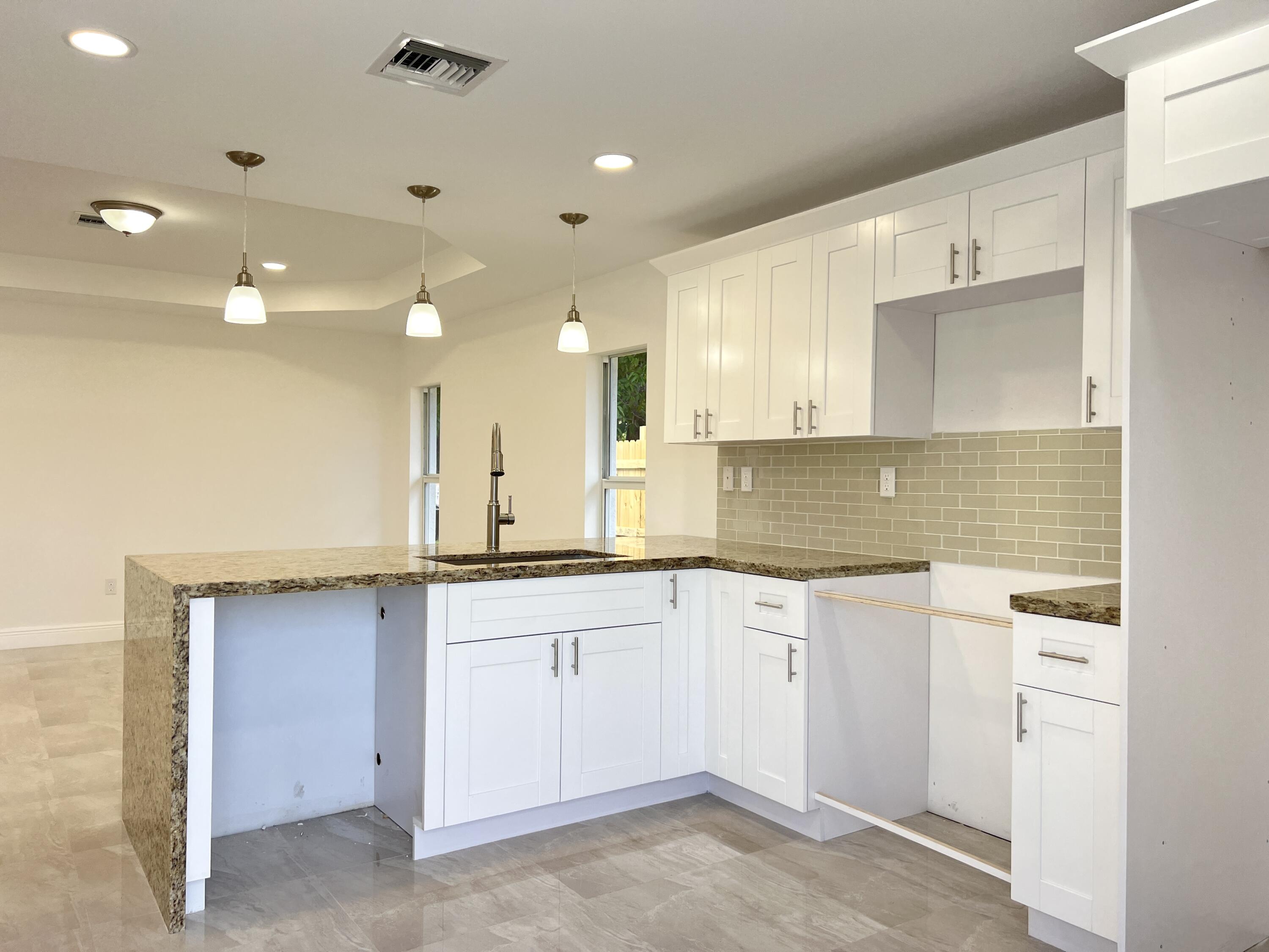 7838 Terrace Road Lake Worth, FL 33462 - Photo 26 of 61 DJI_20230423_153023_011