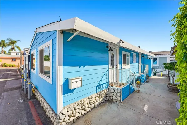 $179,000 | 327 West Wilson Street, Unit 107, Costa Mesa, CA 92627