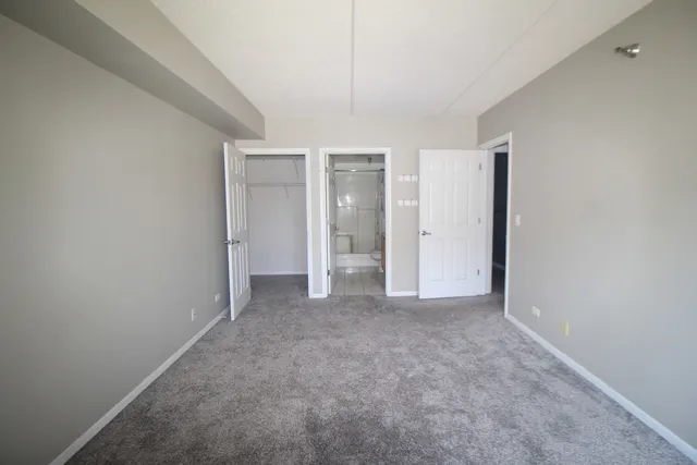 $1,950 | 3303 Grove Avenue, Unit 304, Berwyn, IL 60402