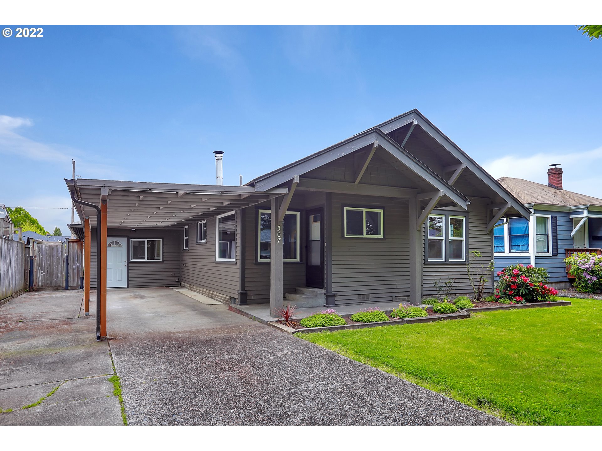 507 18th Avenue Longview, WA 98632 - Photo 1 of 29 a front view of house with yard and green space