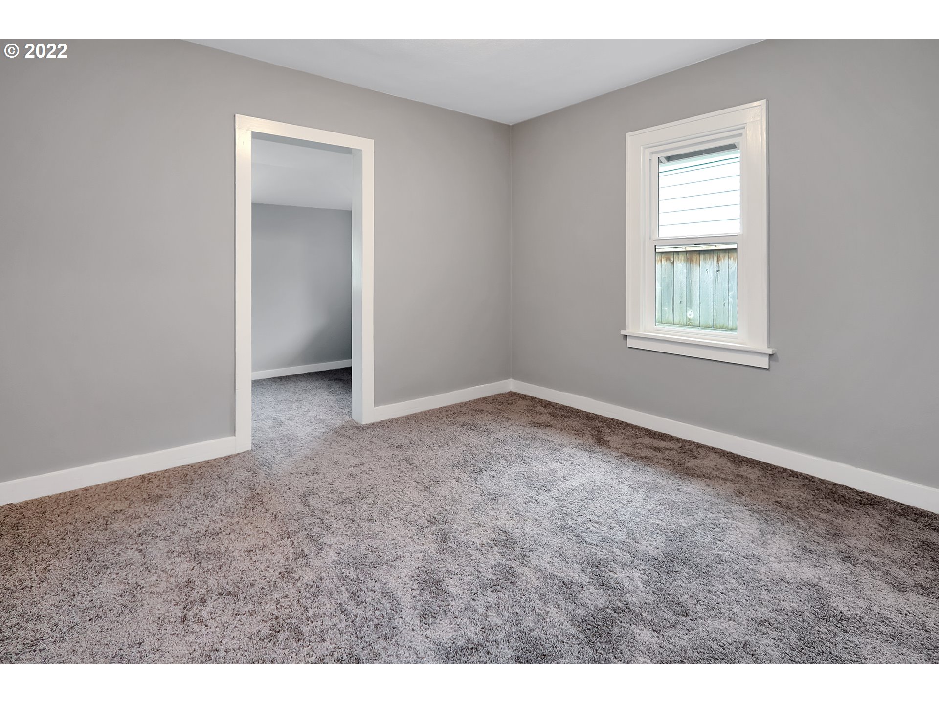 507 18th Avenue Longview, WA 98632 - Photo 13 of 29 an empty room with windows and closet