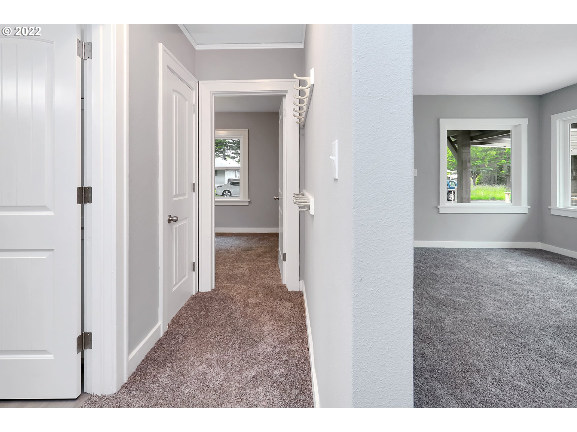 507 18th Avenue Longview, WA 98632 - Photo 8 of 29 a view of a hallway with interior of the house