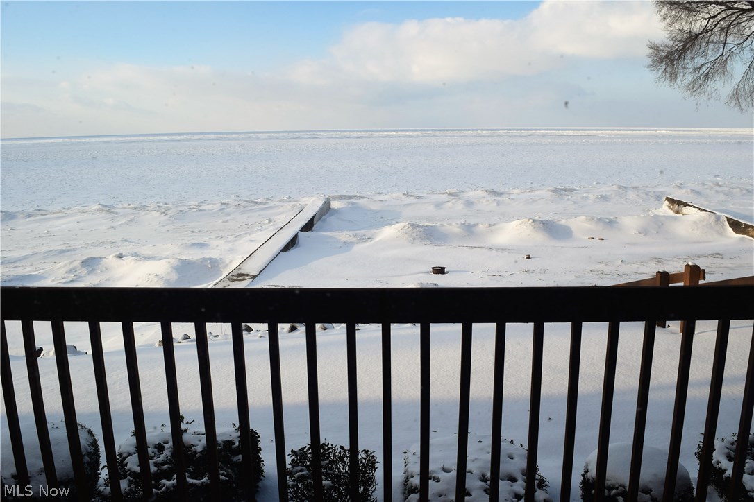 13101 West Lake Road, Unit 1 Vermilion, OH 44089 - Photo 4 of 23 Enjoy the constantly changing Lake Erie views! Gorgeous.
