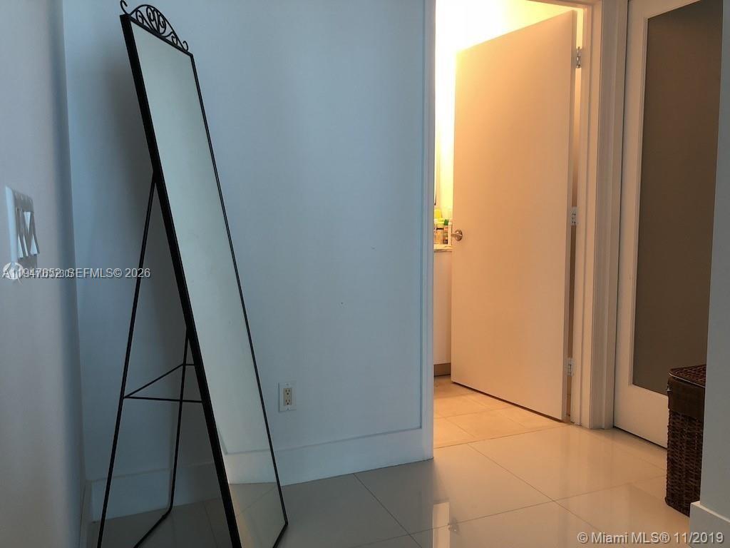 60 Southwest 13th Street, Unit 2822 Miami, FL 33130 - Photo 7 of 17