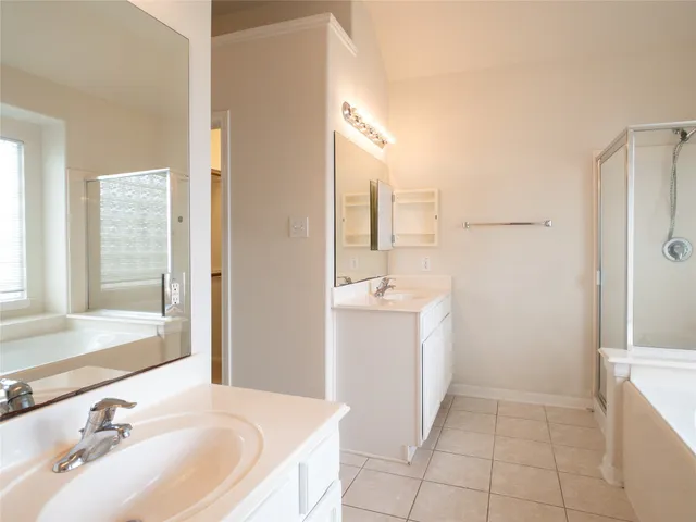 $2,400 | 2727 South Cedar Hollow Drive, Pearland, TX 77584