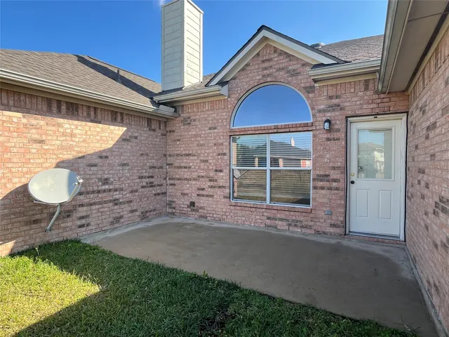 $2,400 | 2727 South Cedar Hollow Drive, Pearland, TX 77584