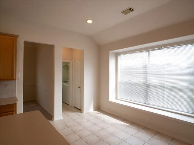 $2,400 | 2727 South Cedar Hollow Drive, Pearland, TX 77584