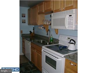 403 Tanner Road Hatboro, PA 19040 - Photo 3 of 11 Kitchen