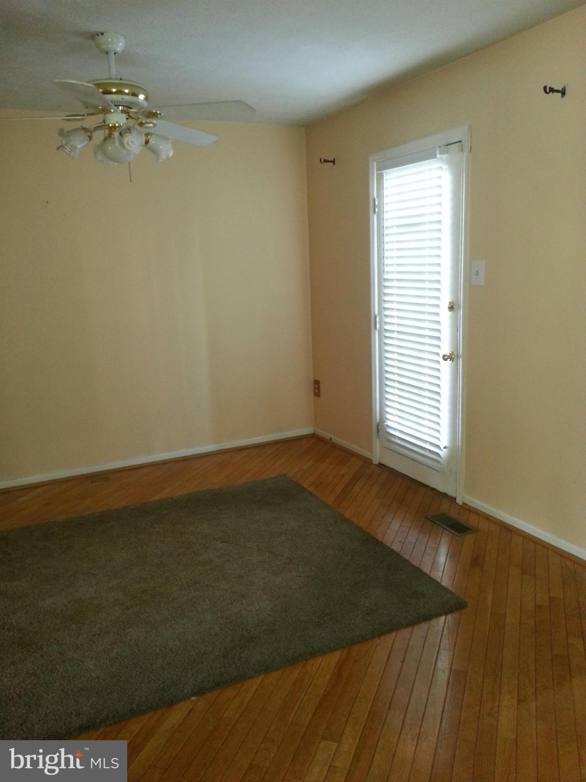 8 Par 3 Way Baltimore, MD 21209 - Photo 4 of 15 Dining Room