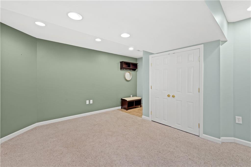 212 Ruth Way McDonald, PA 15057 - Photo 22 of 25 Gallery Image 22