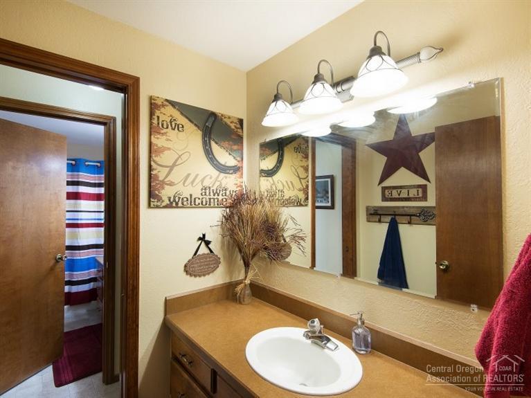 60679 Frontier Way Bend, OR 97702 - Photo 15 of 25 Additional Photo