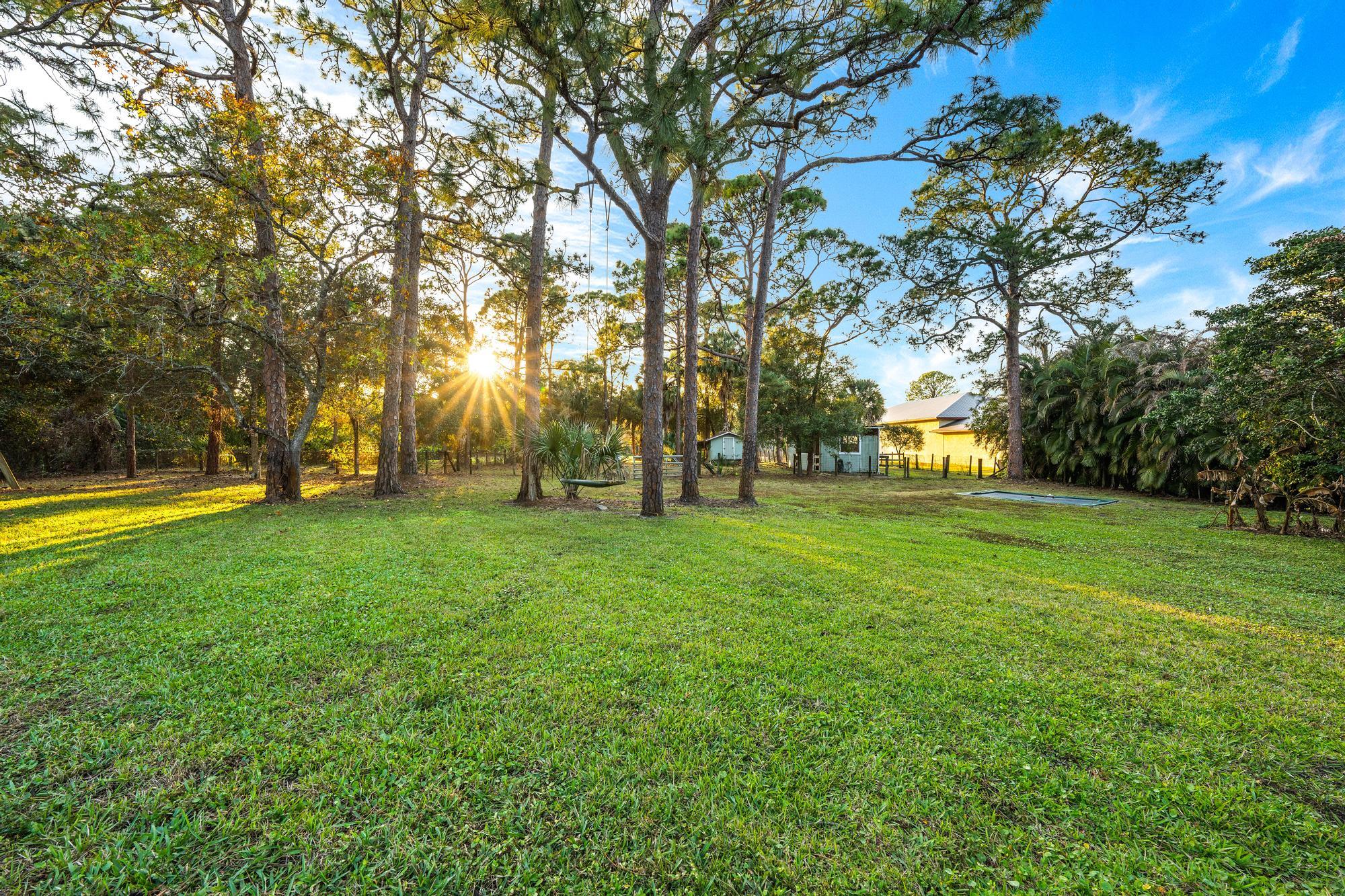 19150 Southeast Jupiter Road Jupiter, FL 33458 - Photo 3 of 58 Yard
