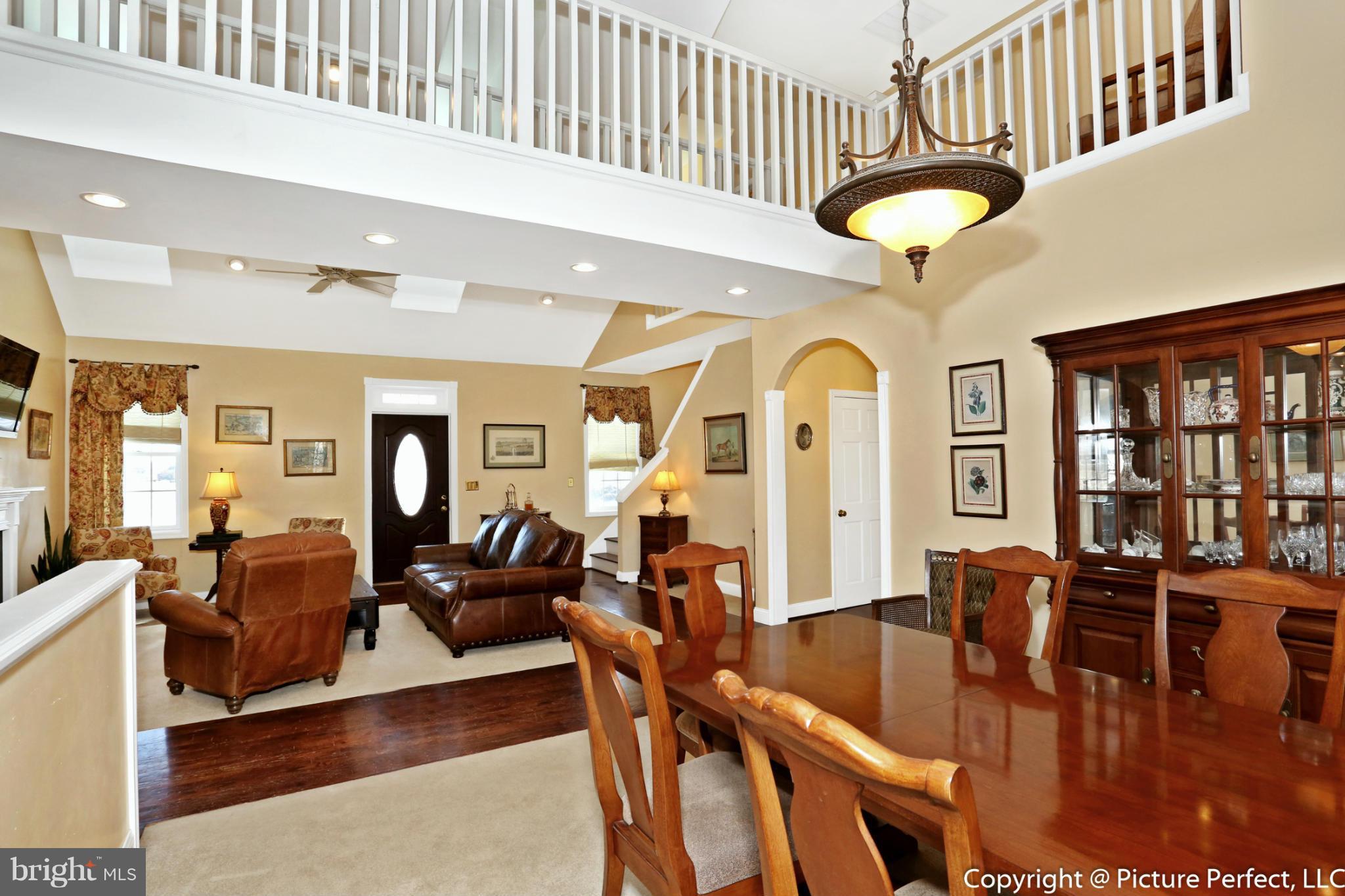 13100 New Windsor Road Union Bridge, MD 21791 - Photo 6 of 30 Living Room