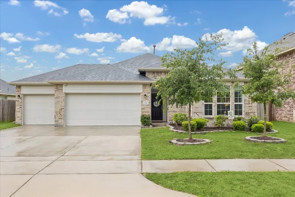 $355,000 | 23418 Malbec Drive, Alvin, TX 77511
