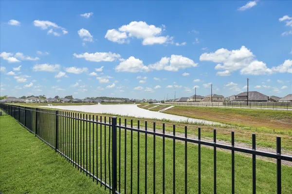 $355,000 | 23418 Malbec Drive, Alvin, TX 77511