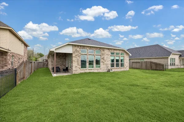 $355,000 | 23418 Malbec Drive, Alvin, TX 77511