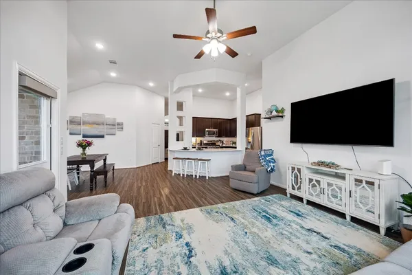 $355,000 | 23418 Malbec Drive, Alvin, TX 77511