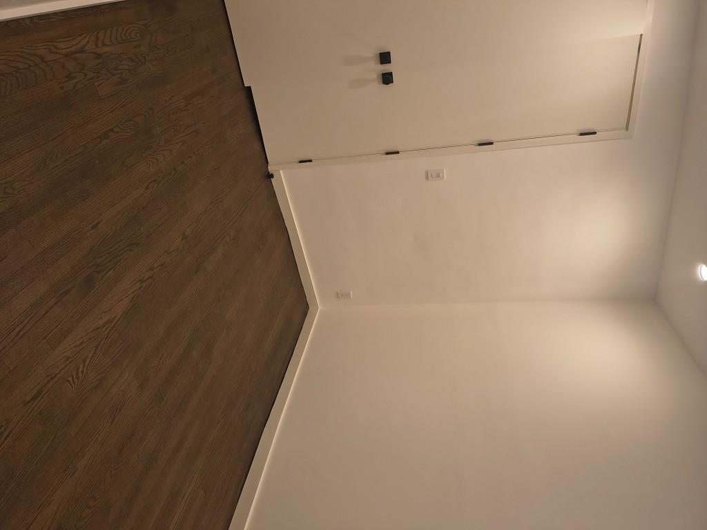 1628 3rd Avenue, Unit 4B Manhattan, NY 10128 - Photo 5 of 6 a view of entryway