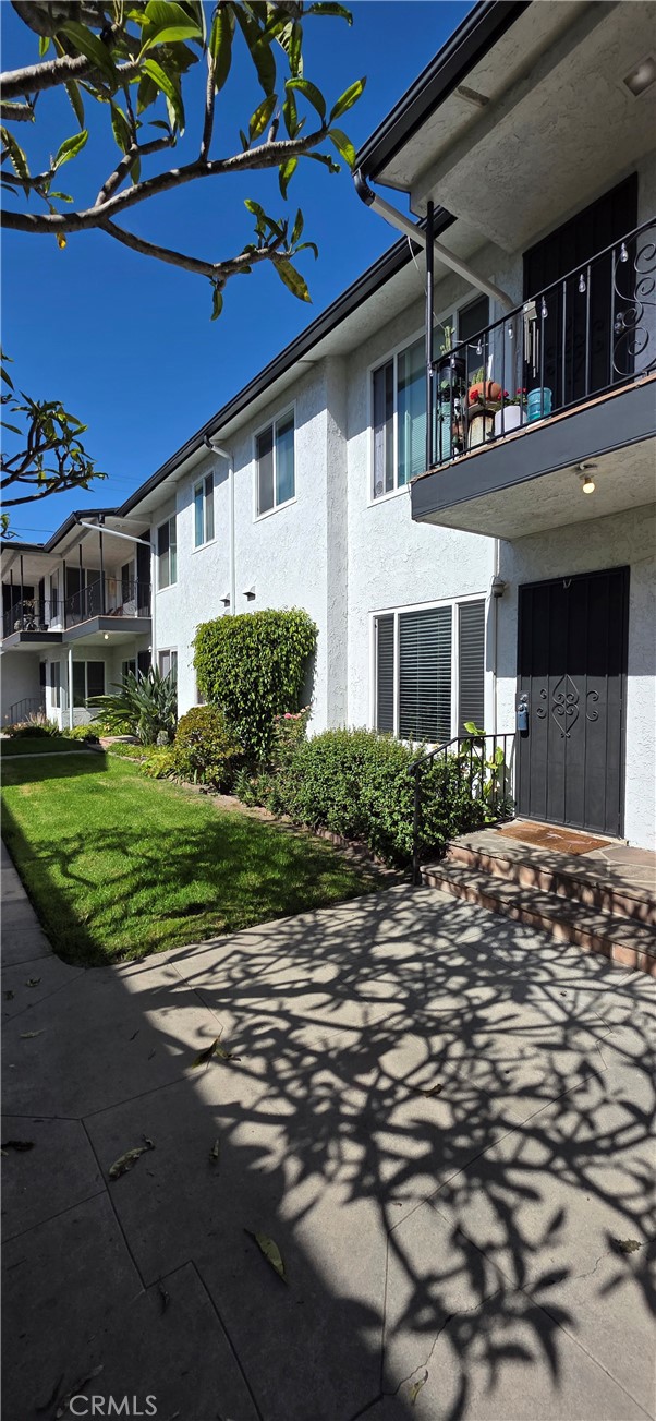 1057 East Appleton Street Long Beach, CA 90802 - Photo 2 of 17