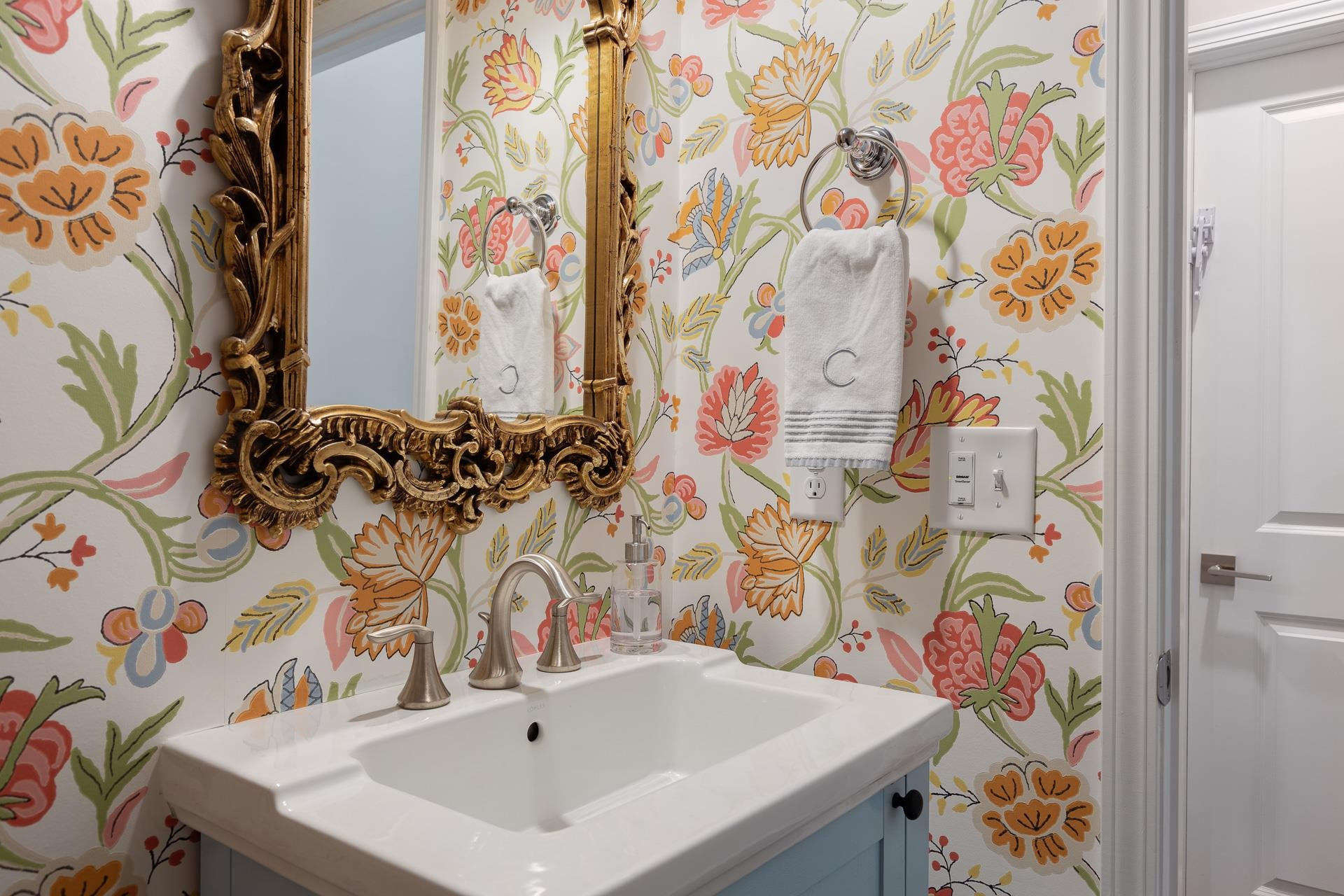 1010 Valley Rose Way Durham, NC 27712 - Photo 22 of 40 a bathroom with a sink and a bathtub