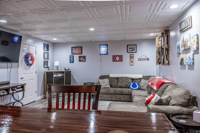 $415,000 | 515 Southridge Drive, Bedford, IN 47421