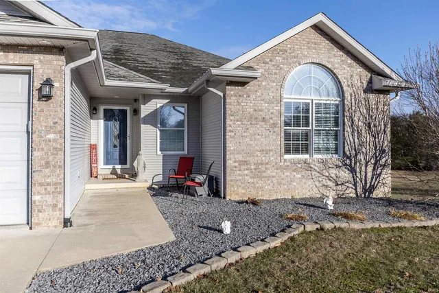 $415,000 | 515 Southridge Drive, Bedford, IN 47421