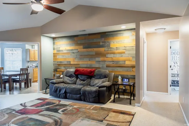 $415,000 | 515 Southridge Drive, Bedford, IN 47421