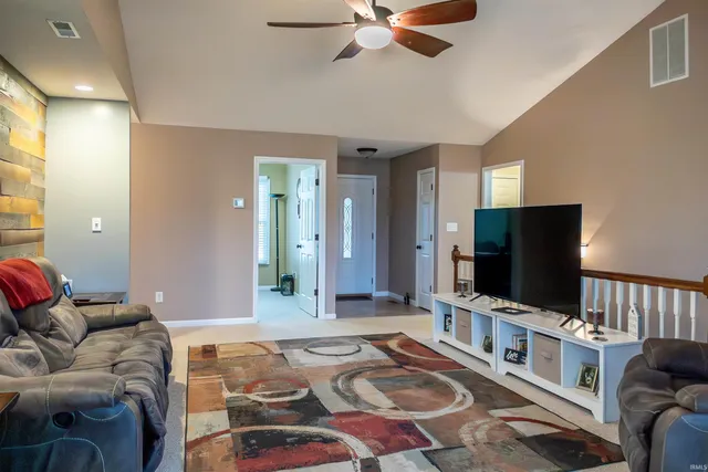 $415,000 | 515 Southridge Drive, Bedford, IN 47421