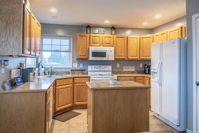 $415,000 | 515 Southridge Drive, Bedford, IN 47421