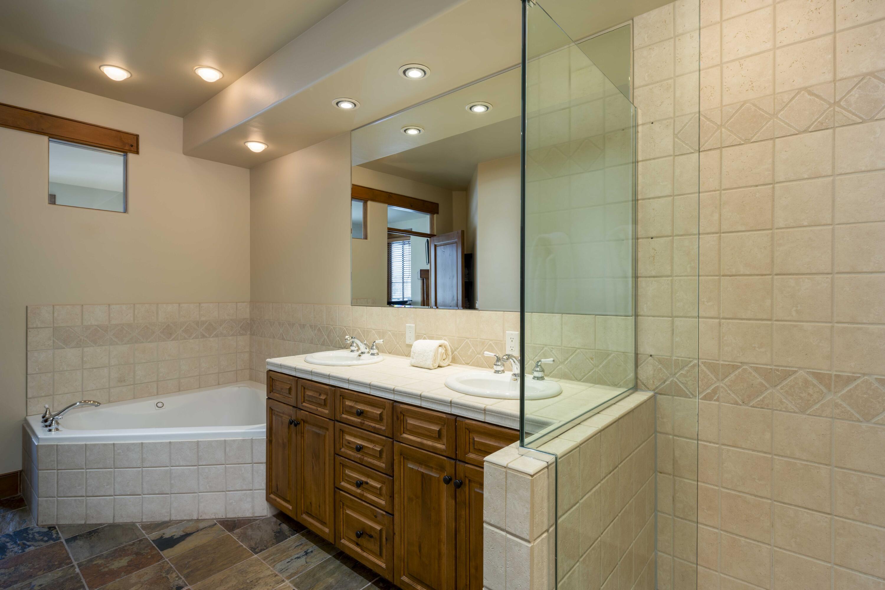 660 2nd Avenue South, Unit 5 Ketchum, ID 83340 - Photo 16 of 26 Westridge Unit 5