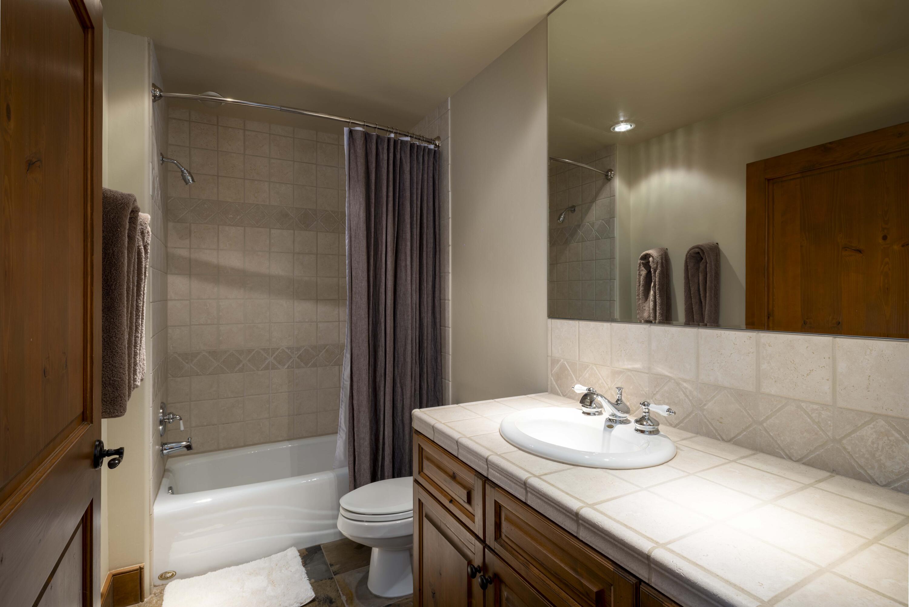 660 2nd Avenue South, Unit 5 Ketchum, ID 83340 - Photo 18 of 26 Westridge Unit 5