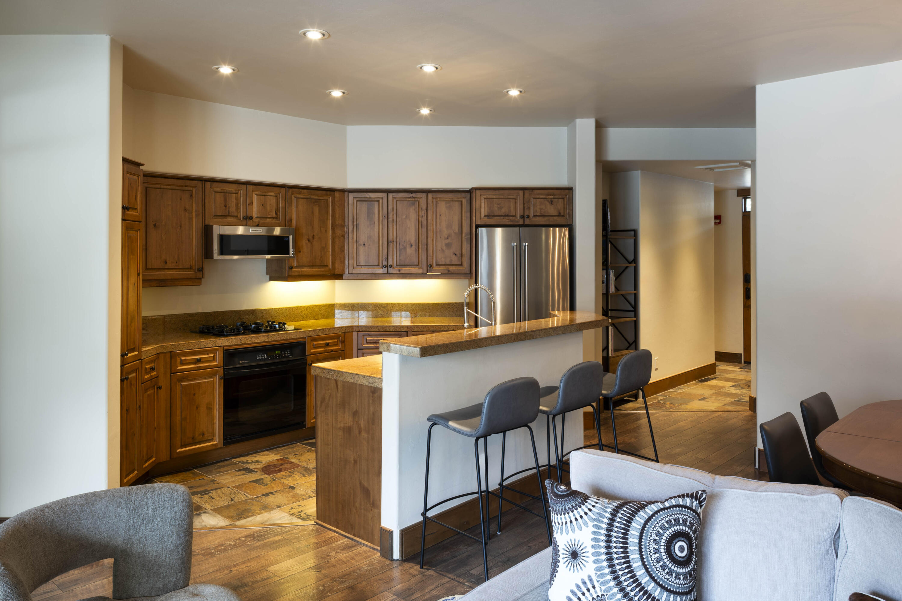 660 2nd Avenue South, Unit 5 Ketchum, ID 83340 - Photo 5 of 26 Westridge Unit 5